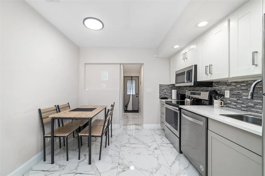 1479 SE 4th Avenue, Deerfield Beach, FL 33441 photo 4