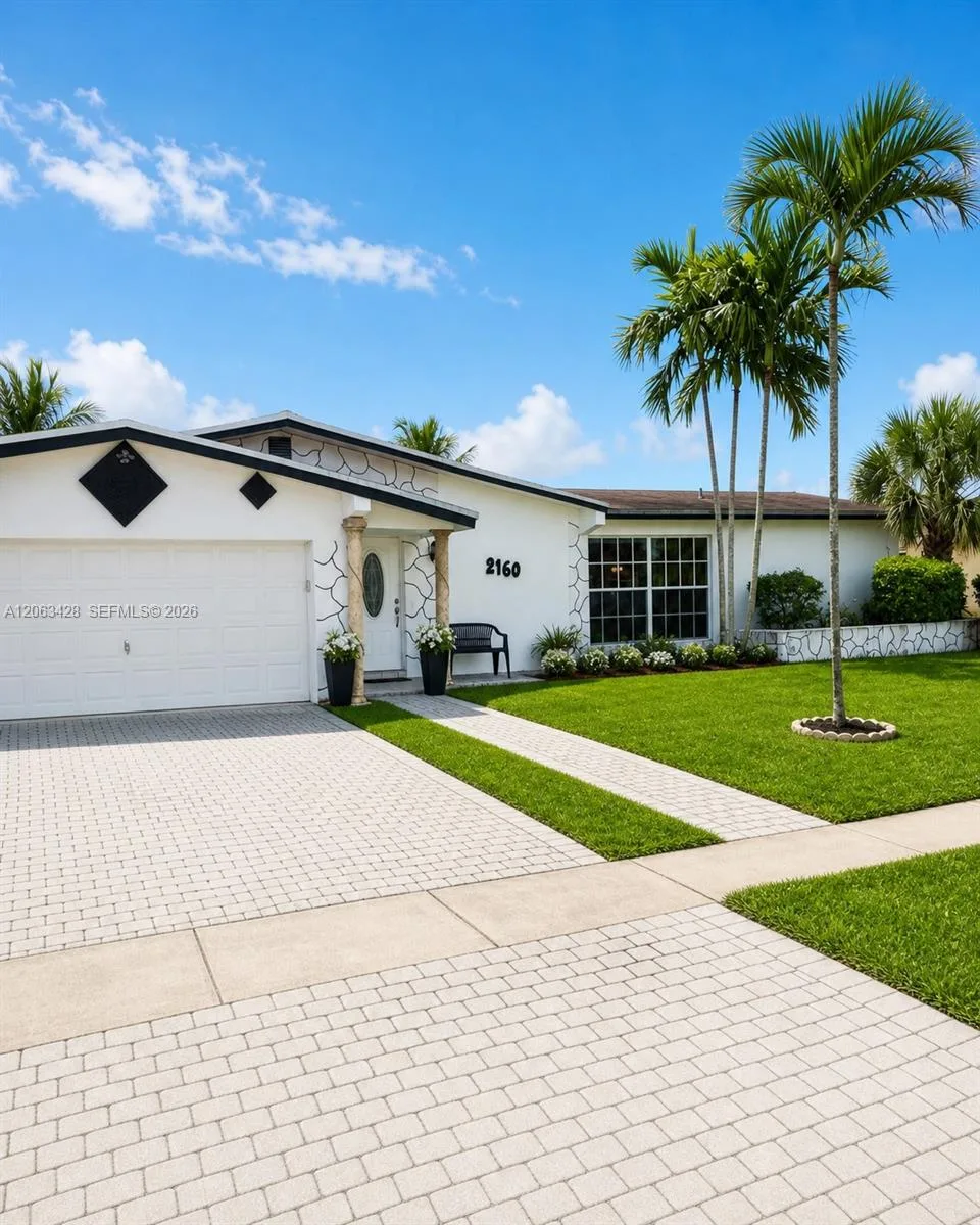 2160 NW 82nd Ter, Sunrise, FL 33322