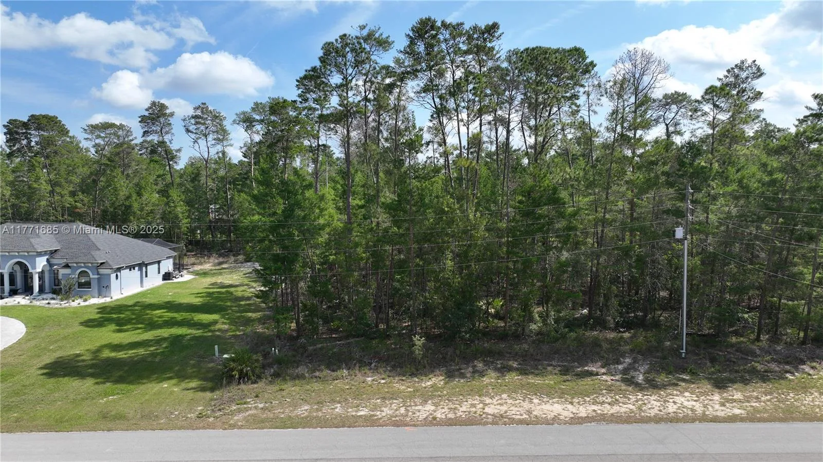 42 VILLAGE CENTER DR, Homosassa Springs, FL 34446