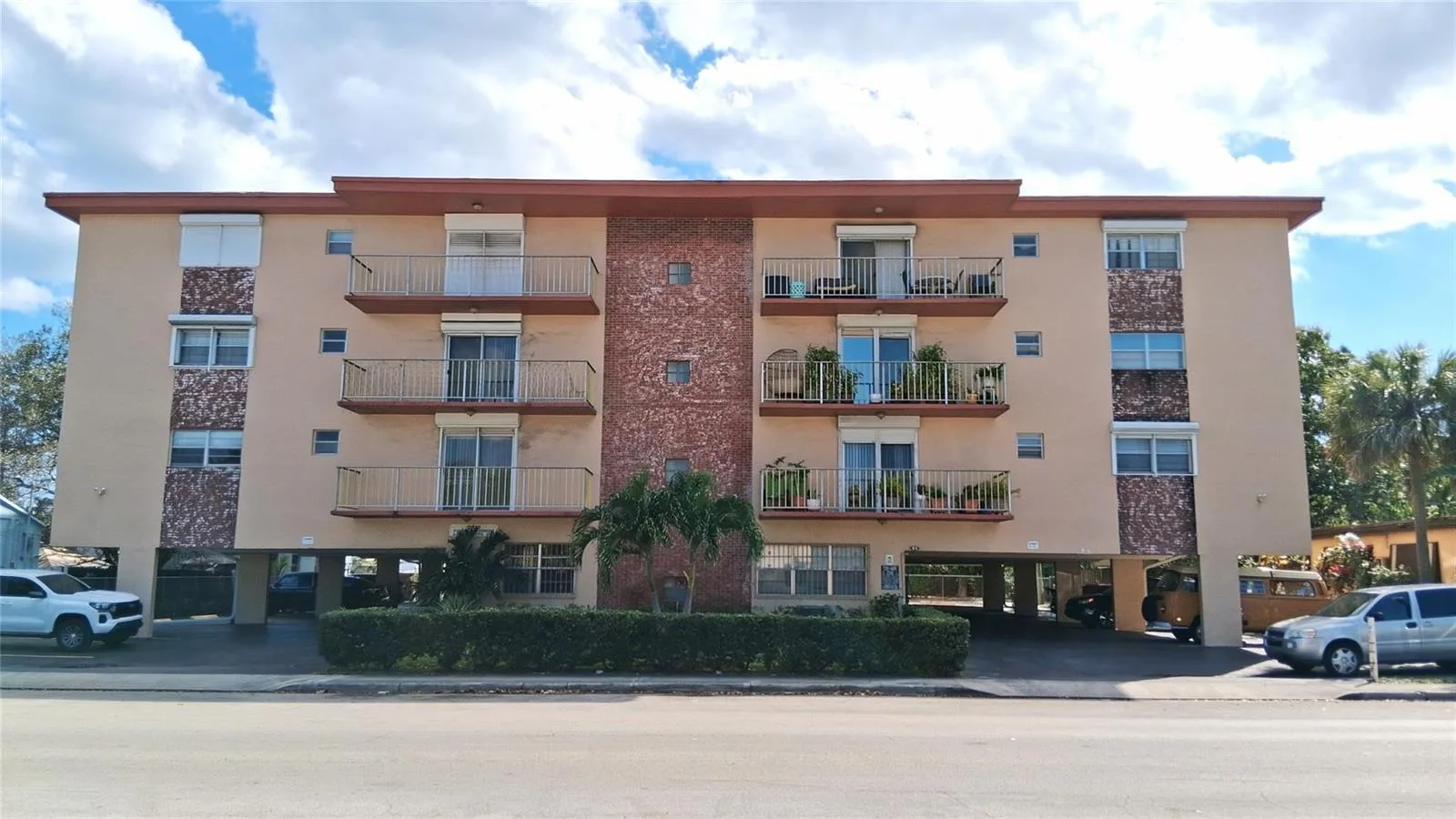 2010 Fillmore Street # 303, Hollywood, FL 33020