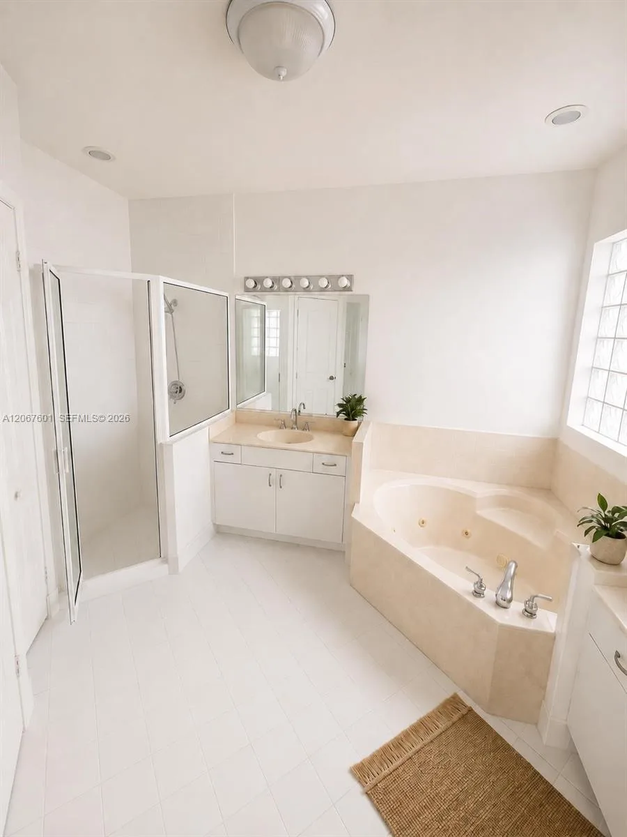 9763 NW 29th St, Doral, FL 33172 photo 6