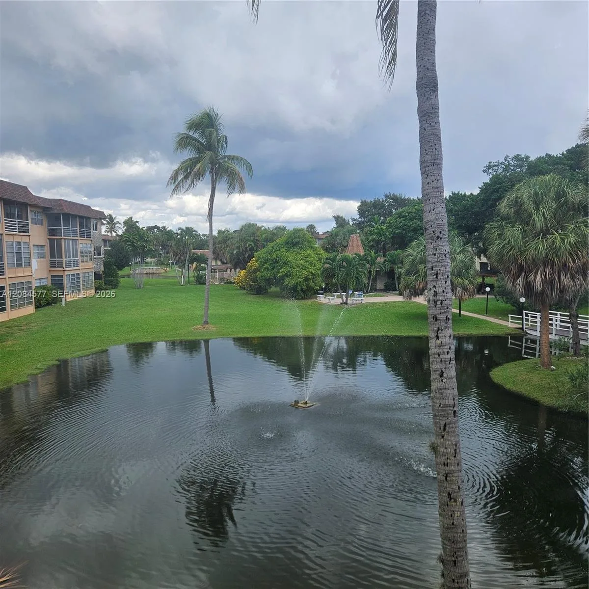 5021 W Oakland Park Blvd # 204, Lauderdale Lakes, FL 33313