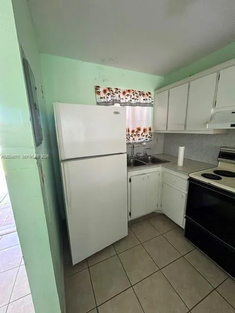 1174 W 40th St # 48, Hialeah, FL 33012 photo 5