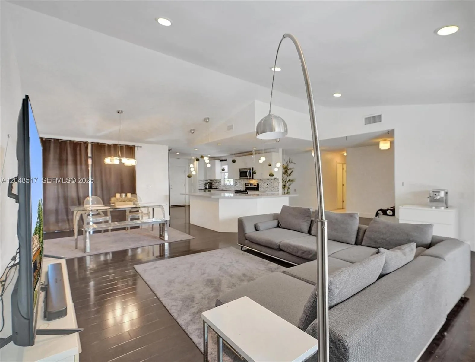 20475 NE 10th Place, Miami, FL 33179 photo 11