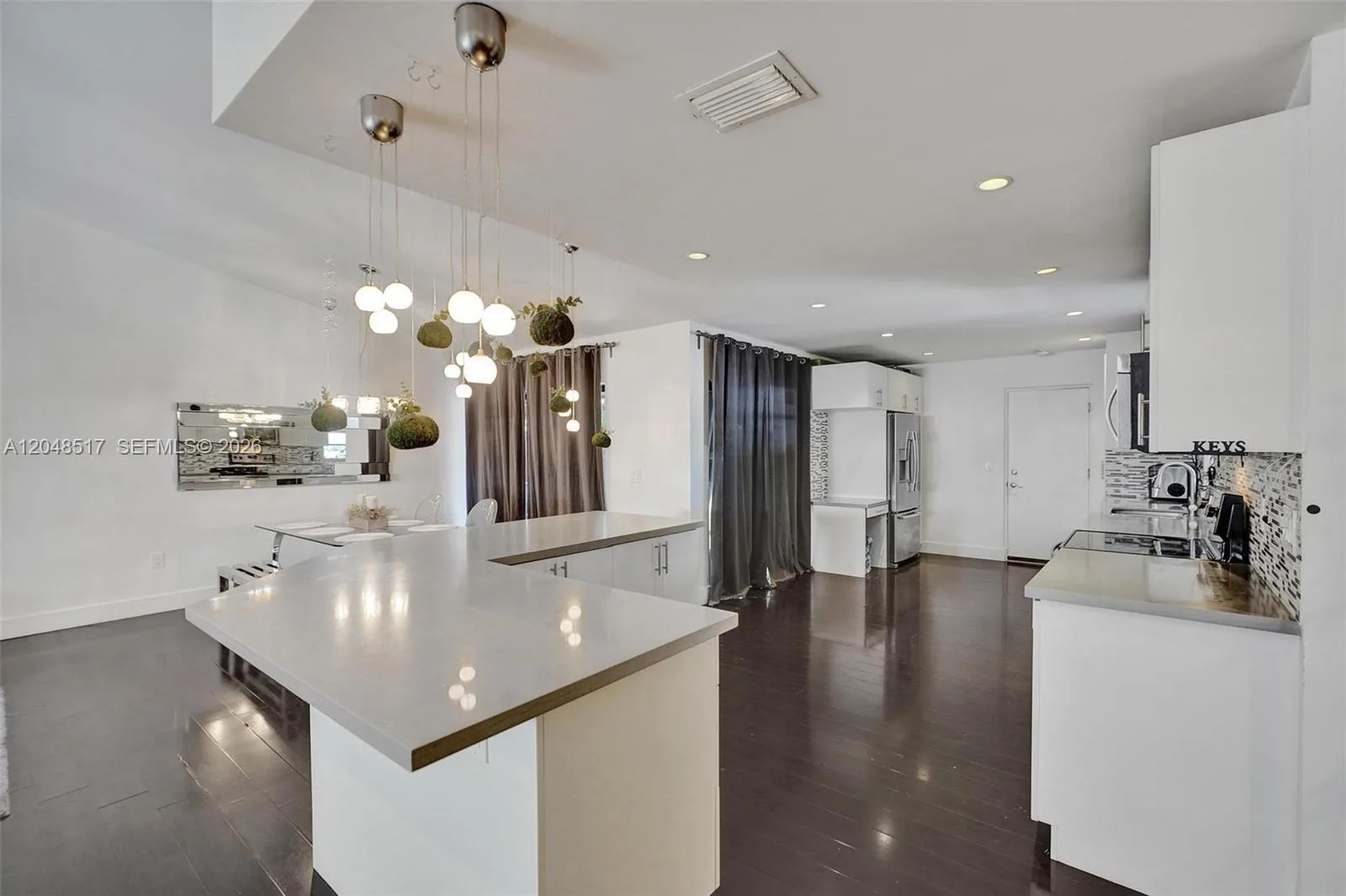 20475 NE 10th Place, Miami, FL 33179 photo 7