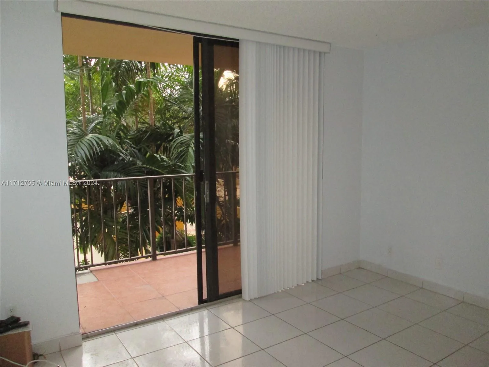 290 174th St # 404, Sunny Isles Beach, FL 33160 photo 11
