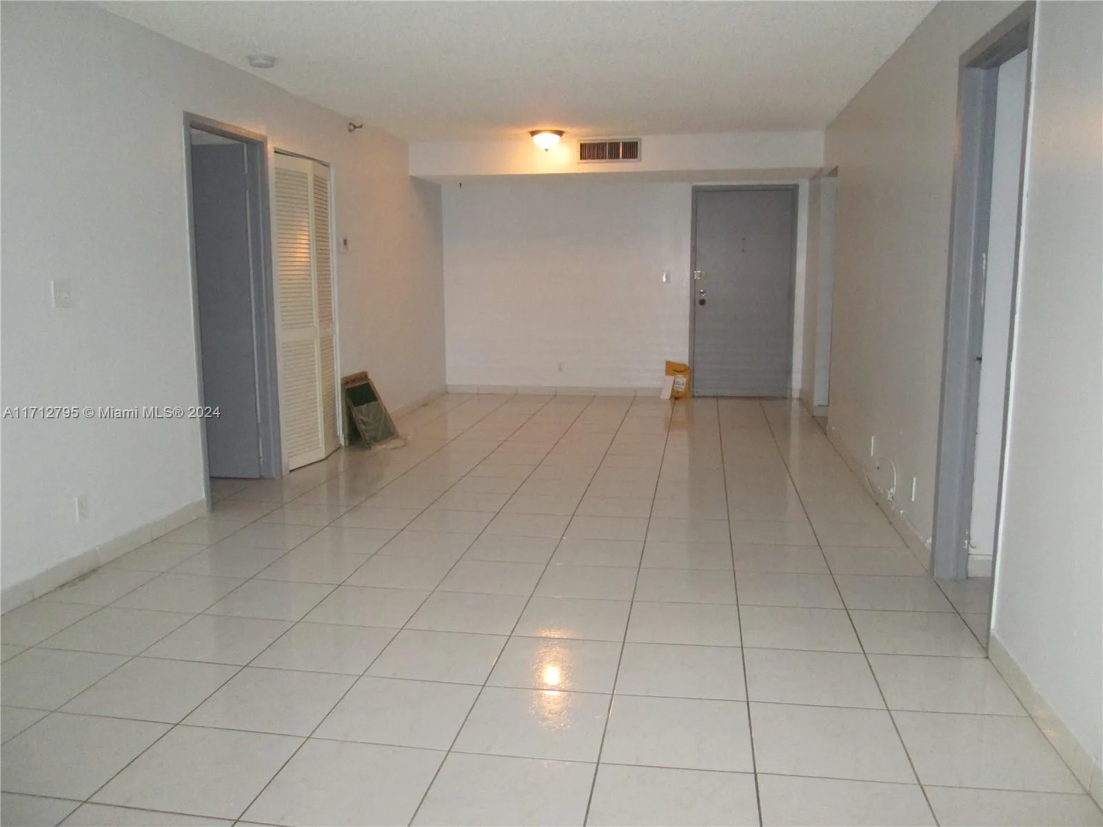 290 174th St # 404, Sunny Isles Beach, FL 33160 photo 3