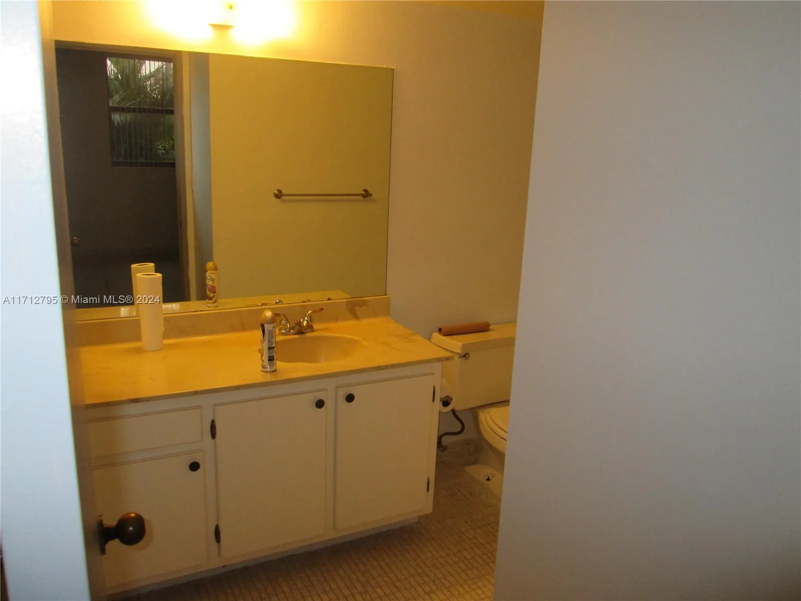 290 174th St # 404, Sunny Isles Beach, FL 33160 photo 9