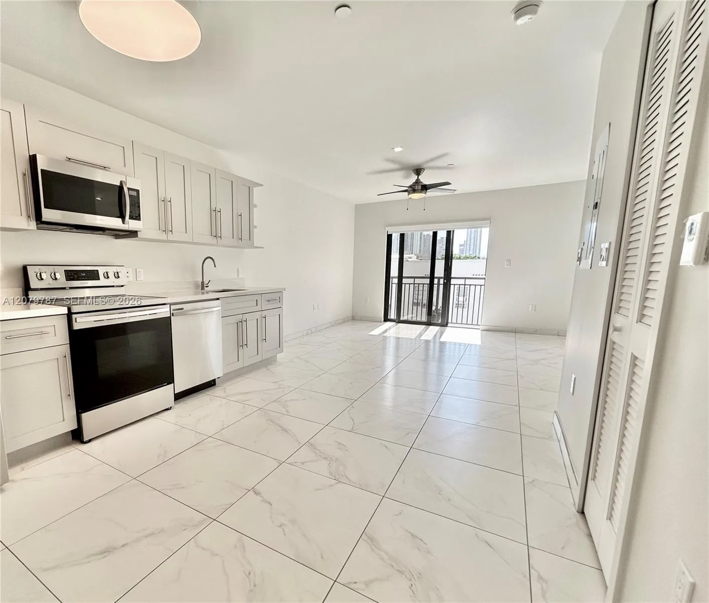 836 SW 2nd St # 404, Miami, FL 33130