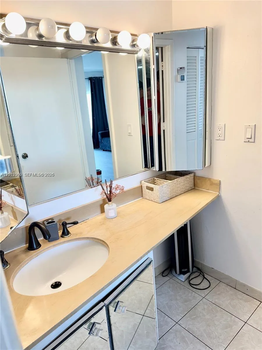 300 Bayview Dr # 1903, Sunny Isles Beach, FL 33160 photo 8