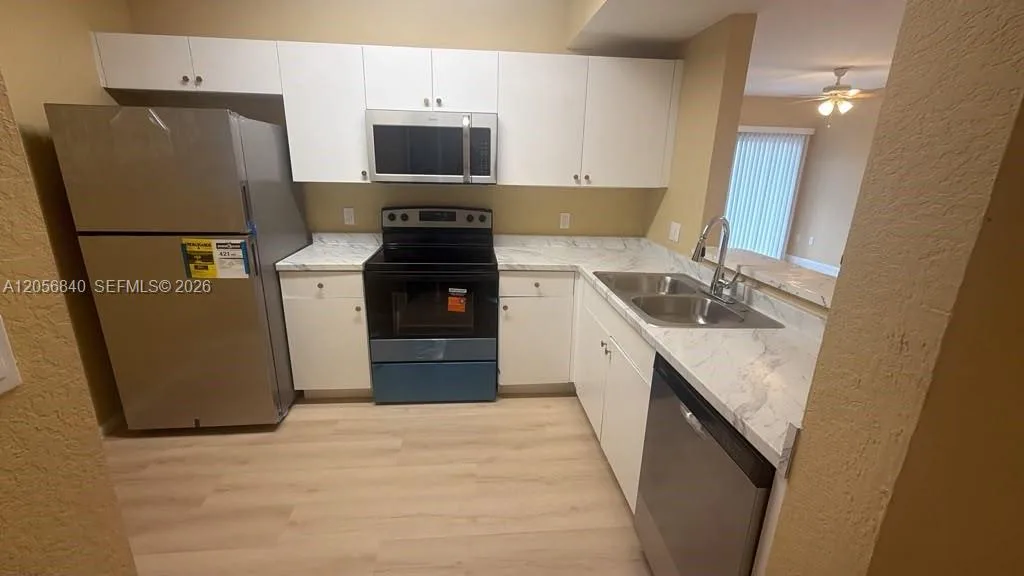 1133 Golden Lakes Blvd # 812, West Palm Beach, FL 33411 — zdjęcie 2