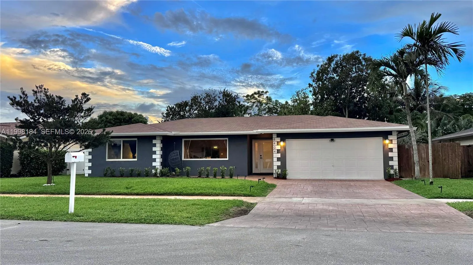 8404 SW 26th St, Davie, FL 33324