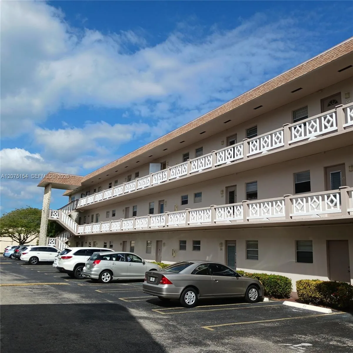 5181 W Oakland Park Blvd # 204, Lauderdale Lakes, FL 33313 photo 11