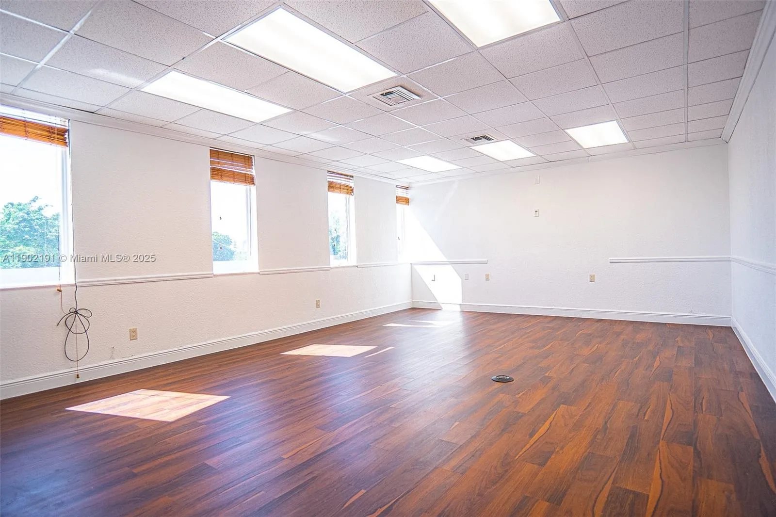 3401 NW 7th St, Miami, FL 33125 photo 4