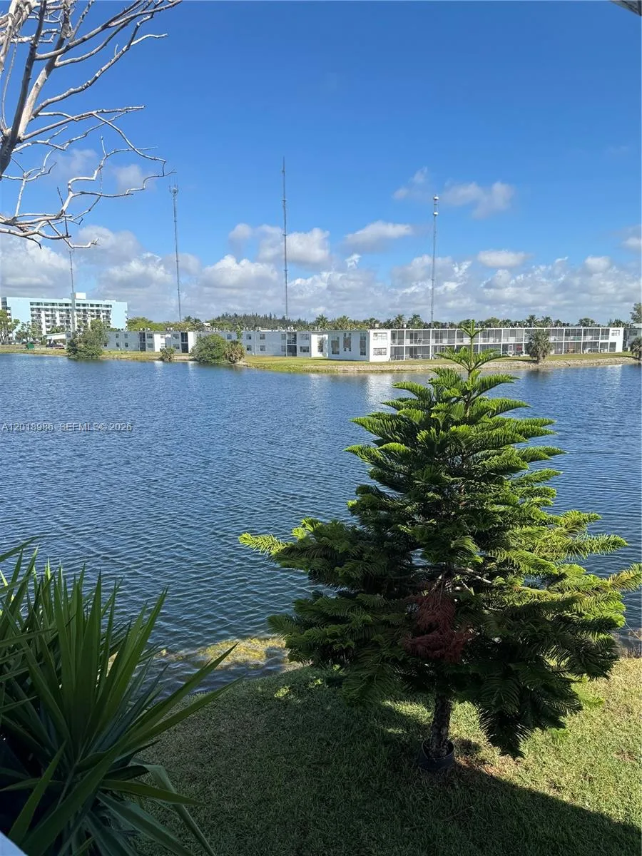 65 NE 202nd Ter # Q33, Miami Gardens, FL 33179