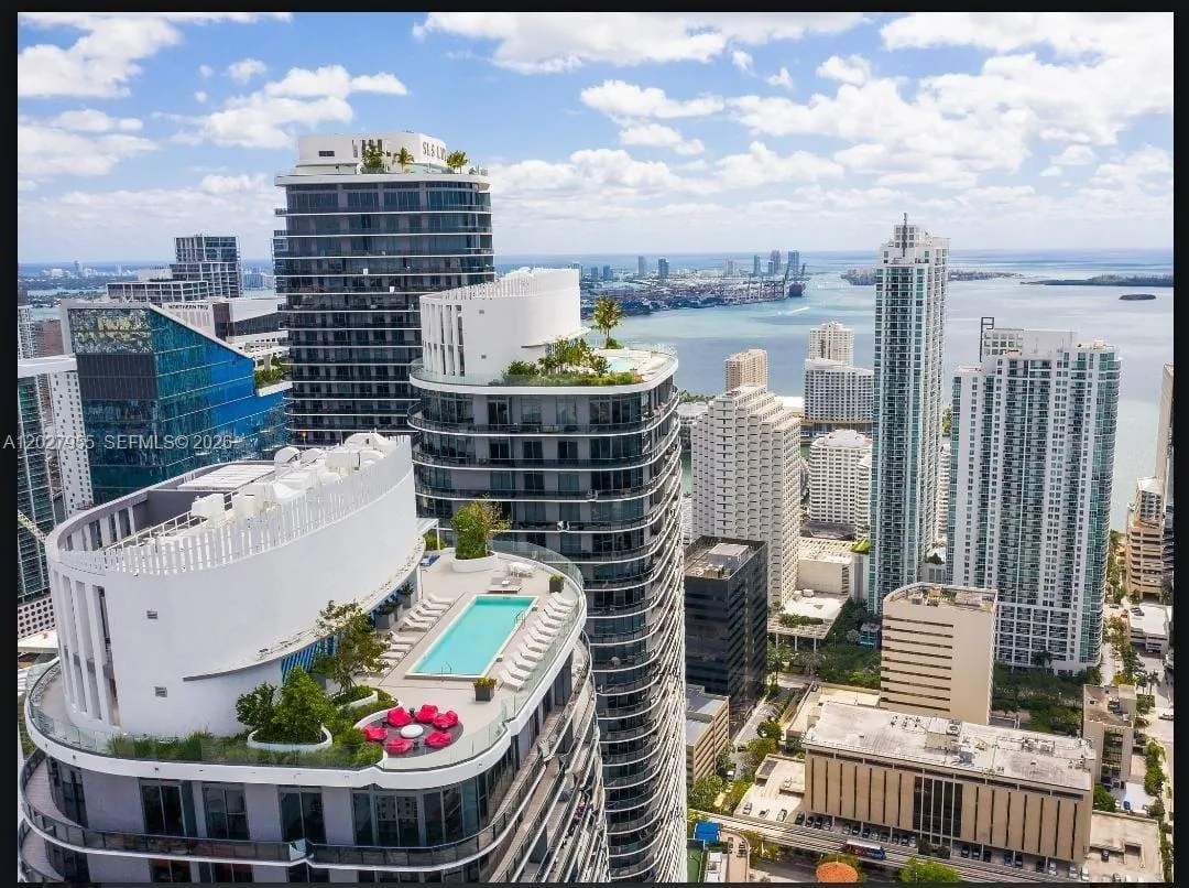 55 SW 9th St # 2709, Miami, FL 33130 photo 13