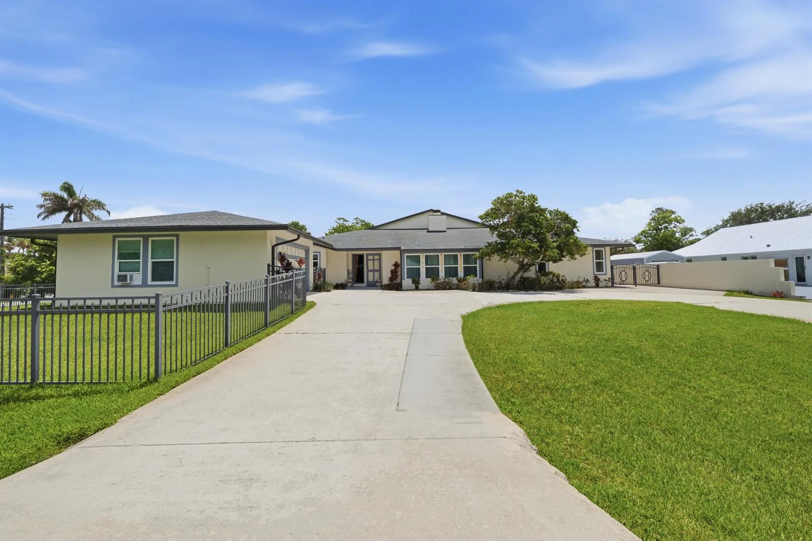 4599 SE Halston Court, Stuart, FL 34997