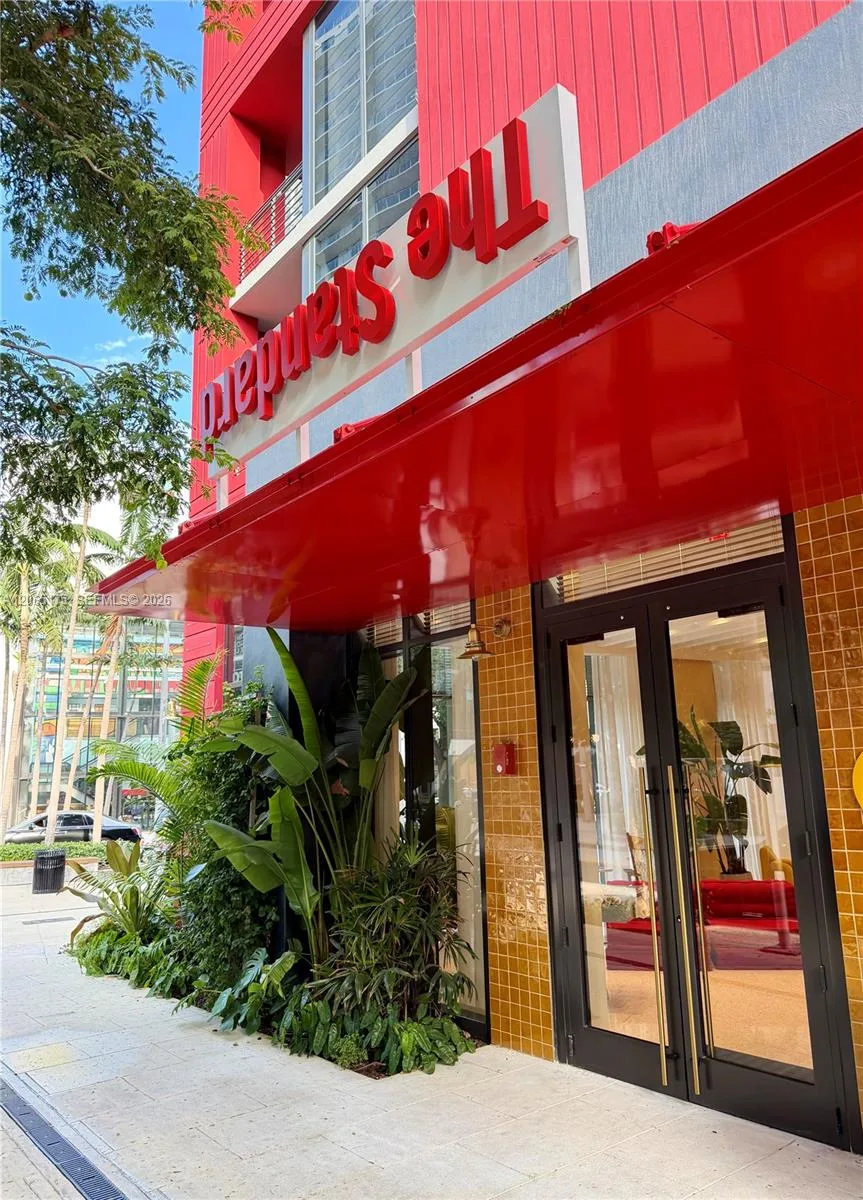 90 NE 32nd ST # 711, Miami, FL 33127