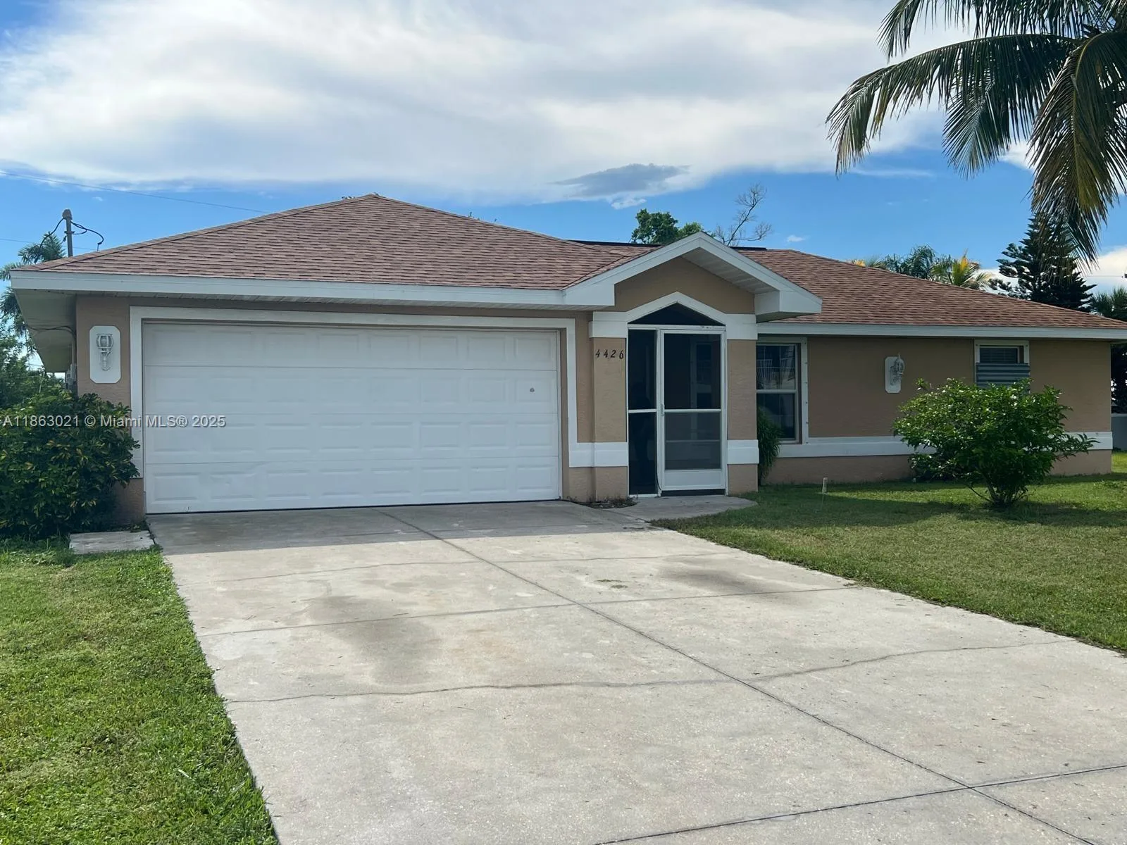 4426 SW Santa Barbara Pl, Cape Coral, FL 33914
