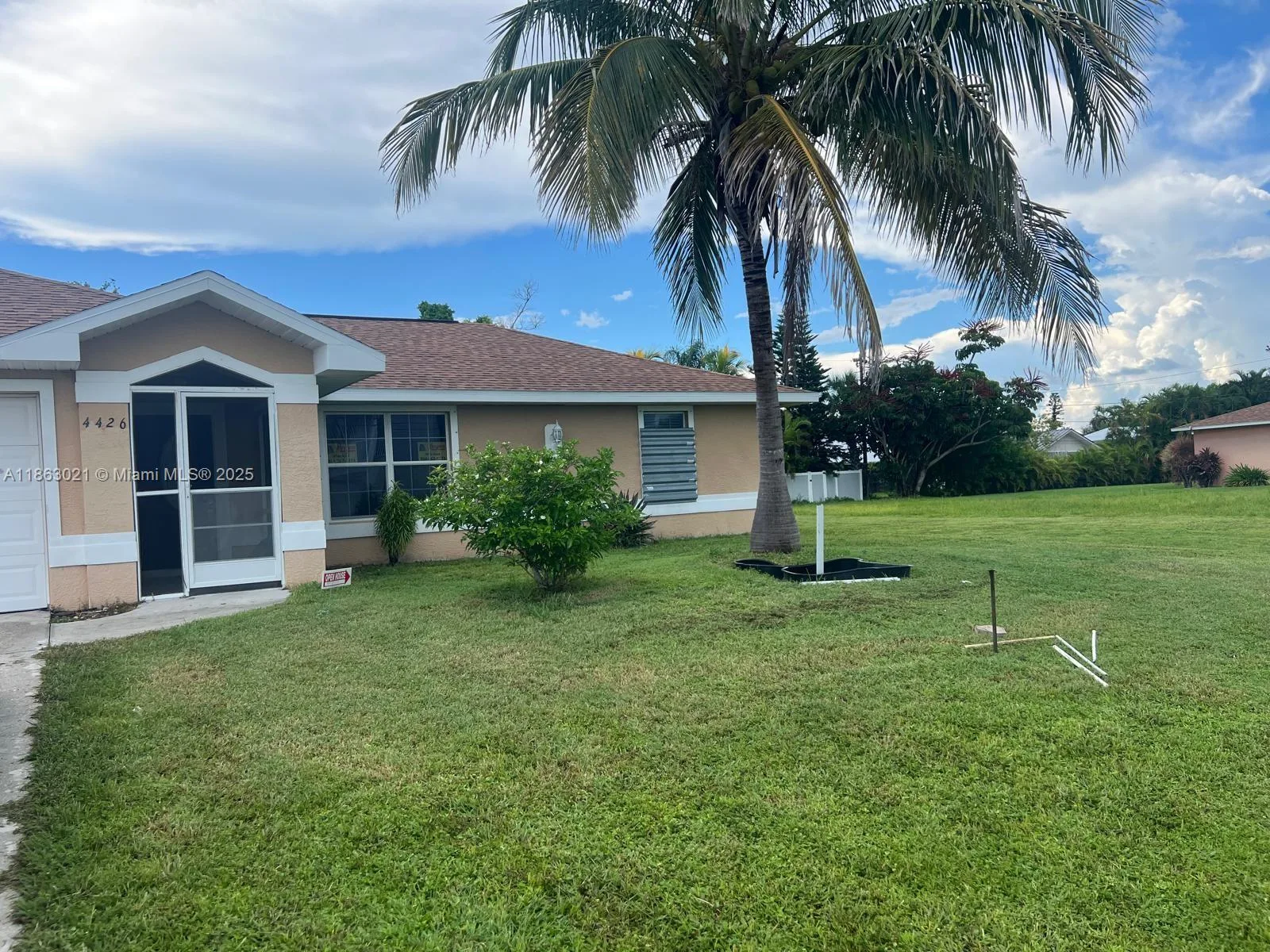 4426 SW Santa Barbara Pl, Cape Coral, FL 33914 photo 2
