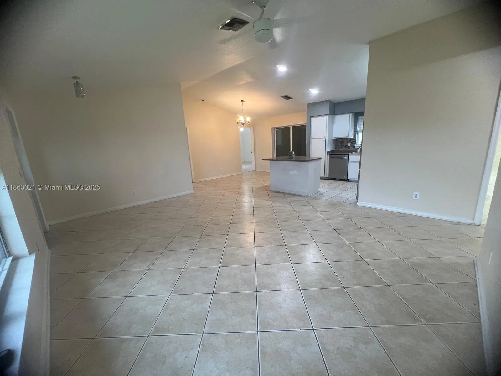 4426 SW Santa Barbara Pl, Cape Coral, FL 33914 photo 4