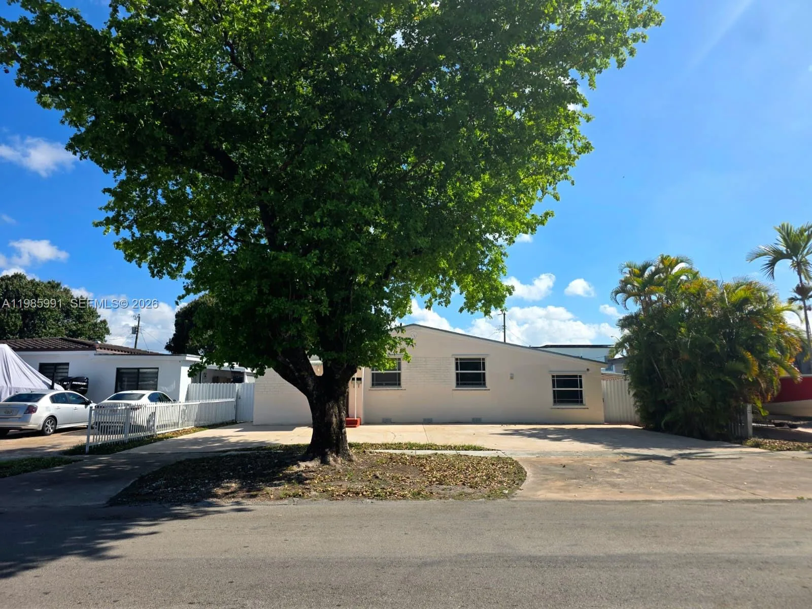 210 E 59th St, Hialeah, FL 33013 photo 2