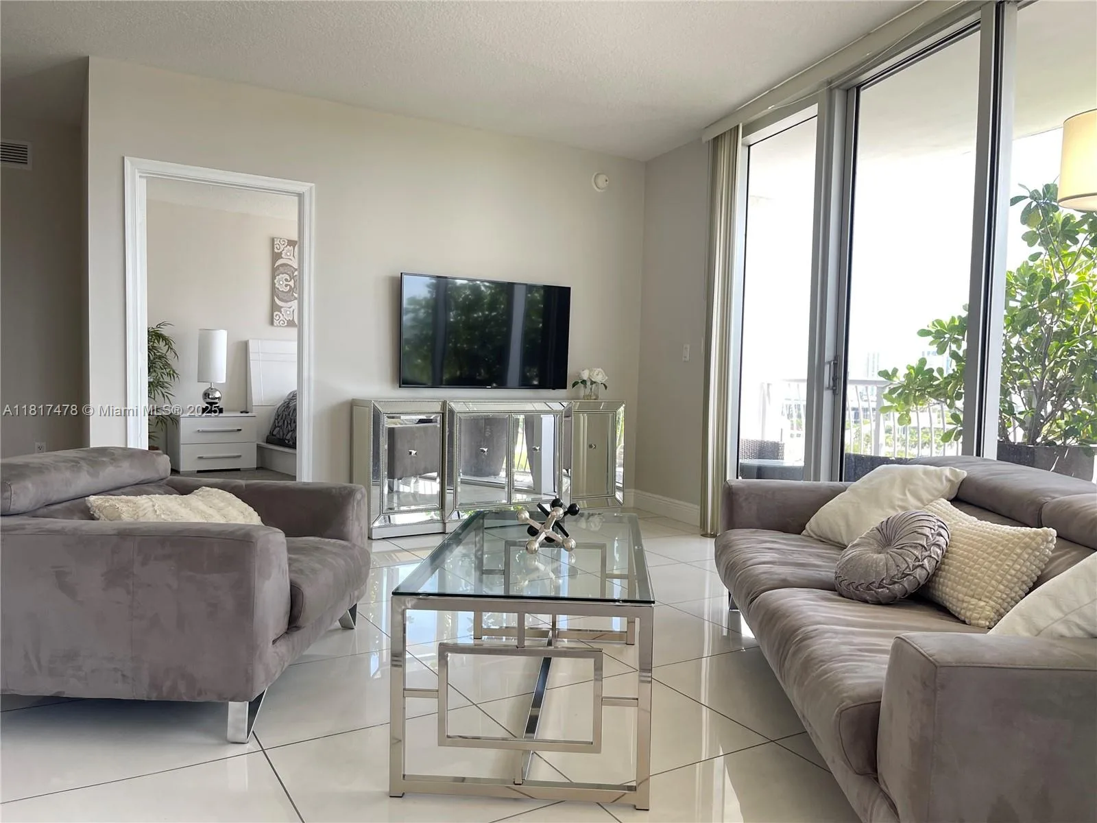 1750 N Bayshore Dr # 1414, Miami, FL 33132 photo 11