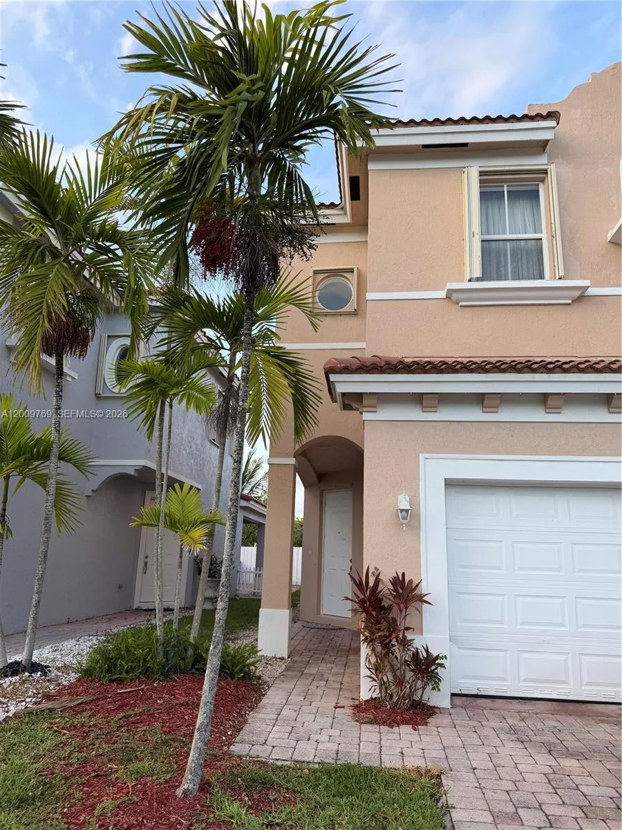 3955 NE 13th Dr, Homestead, FL 33033 photo 3