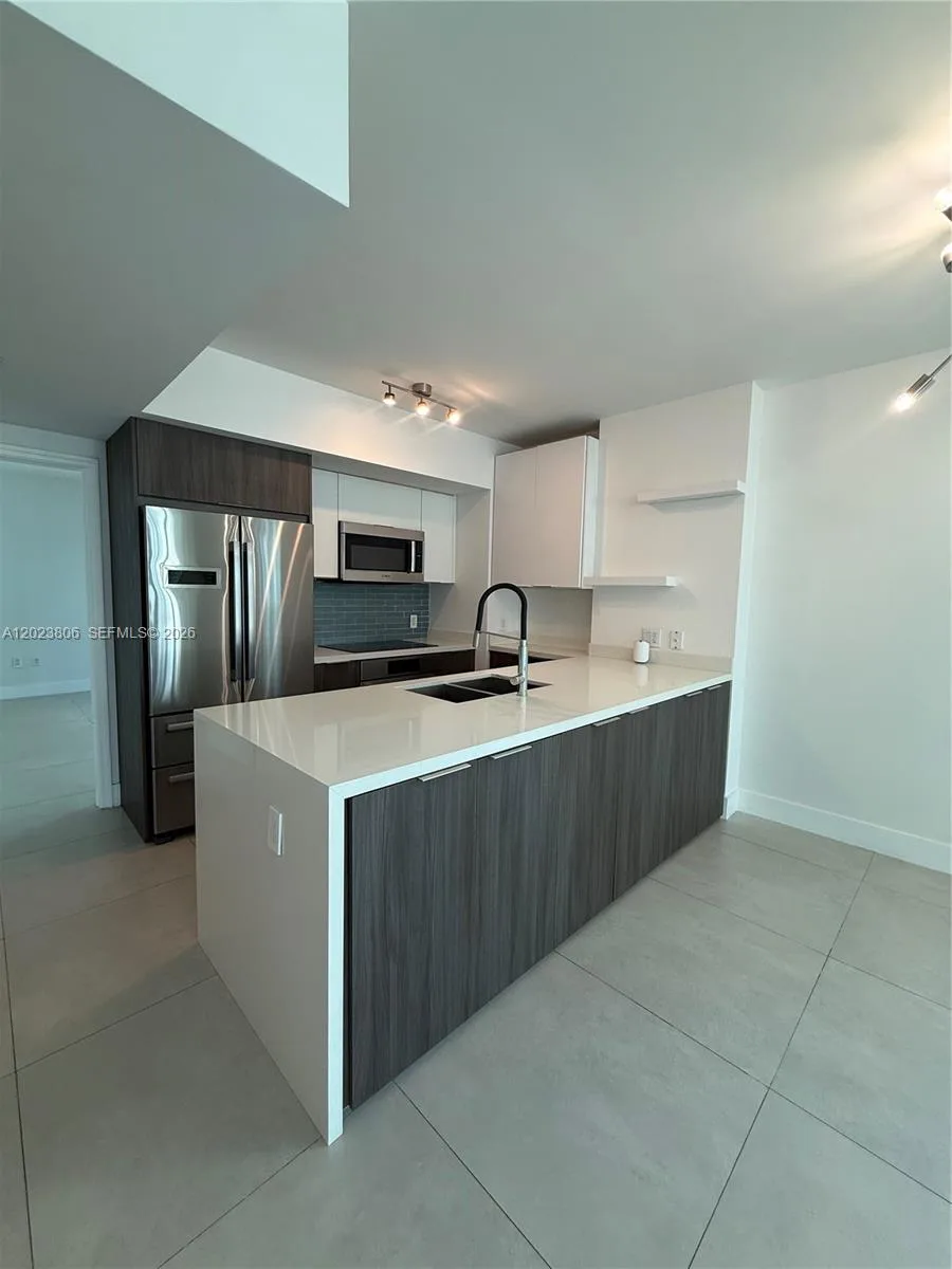 55 SE 6th St # 1710, Miami, FL 33131