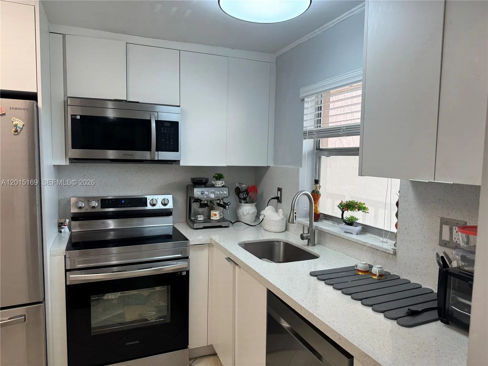 9580 Sunrise Lakes Blvd # 211, Sunrise, FL 33322 photo 2