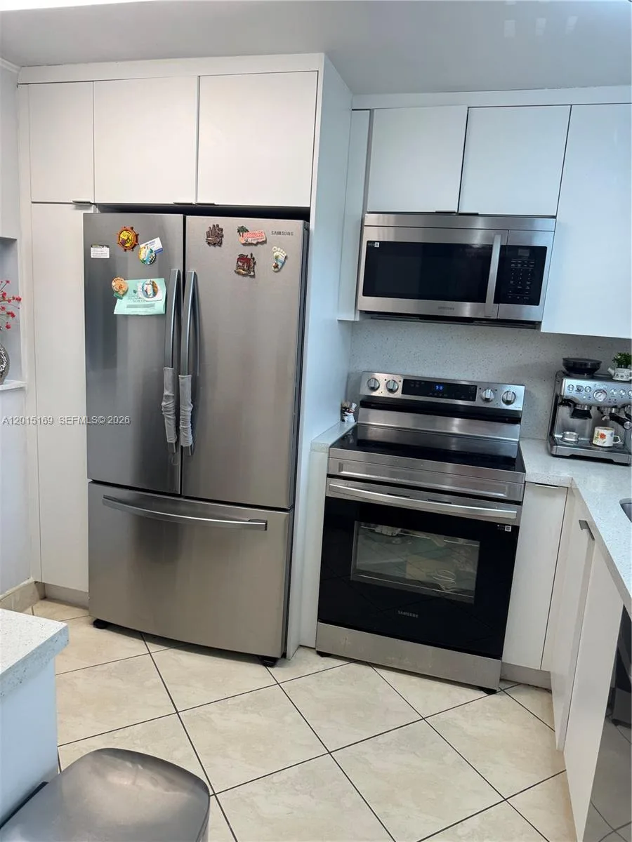 9580 Sunrise Lakes Blvd # 211, Sunrise, FL 33322 photo 3