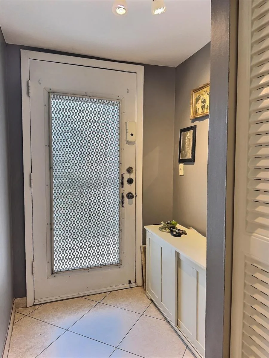 3150 Holiday Springs Boulevard # 8-204, Margate, FL 33063 photo 6