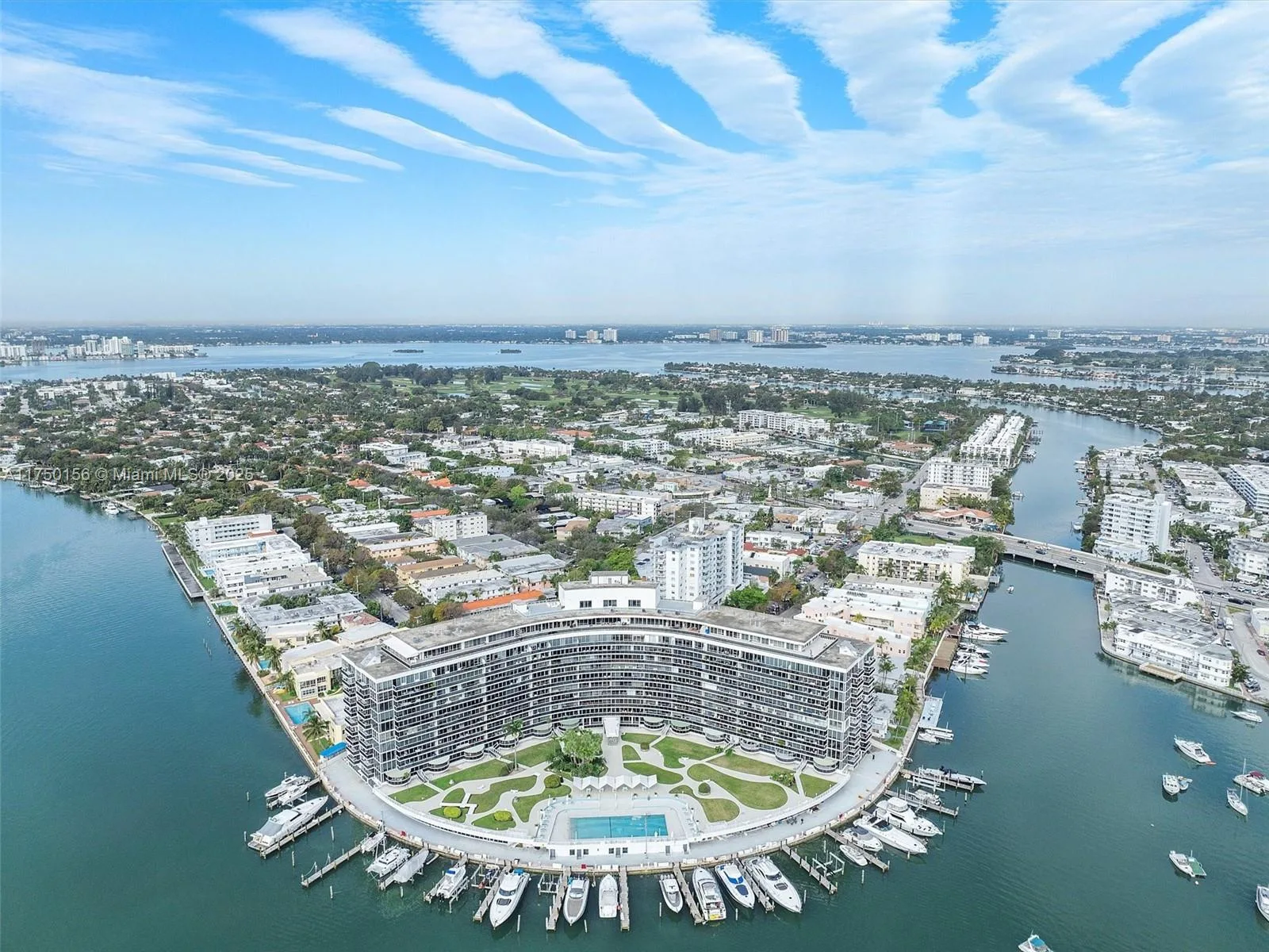 900 Bay Dr # DS1/2, Miami Beach, FL 33141