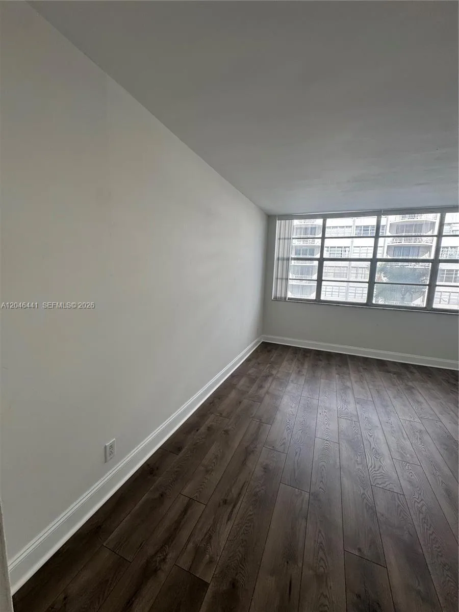 16710 NE 9th Ave # 305, North Miami Beach, FL 33162 photo 3