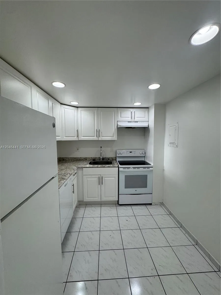 16710 NE 9th Ave # 305, North Miami Beach, FL 33162 photo 4