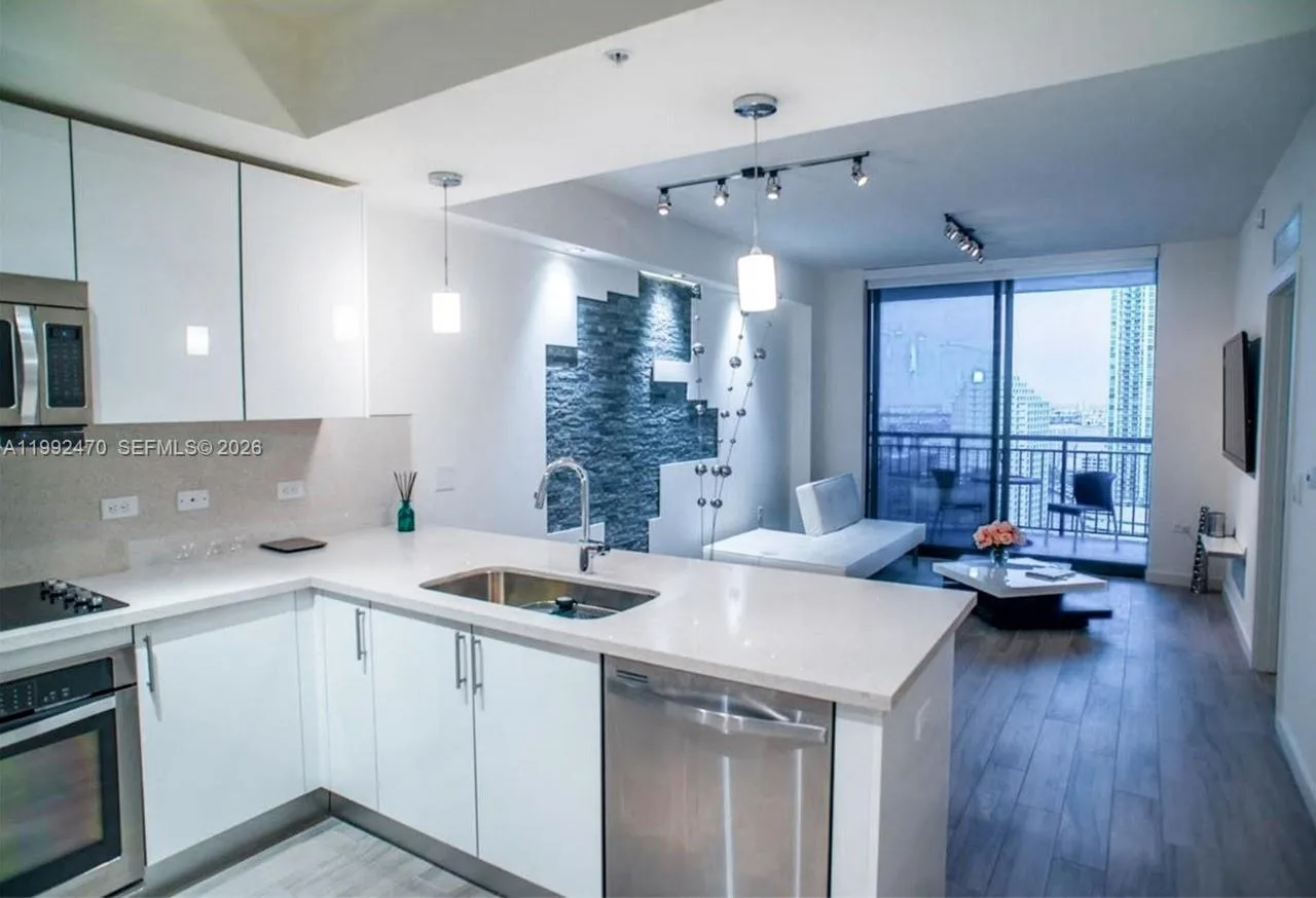 999 SW 1st Ave # 3208, Miami, FL 33130 photo 12