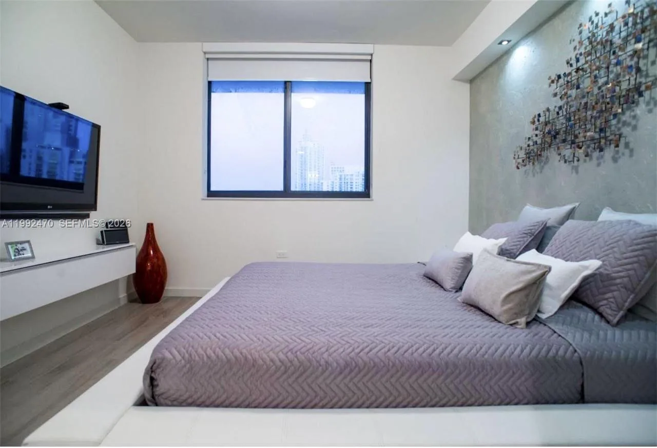 999 SW 1st Ave # 3208, Miami, FL 33130 photo 6