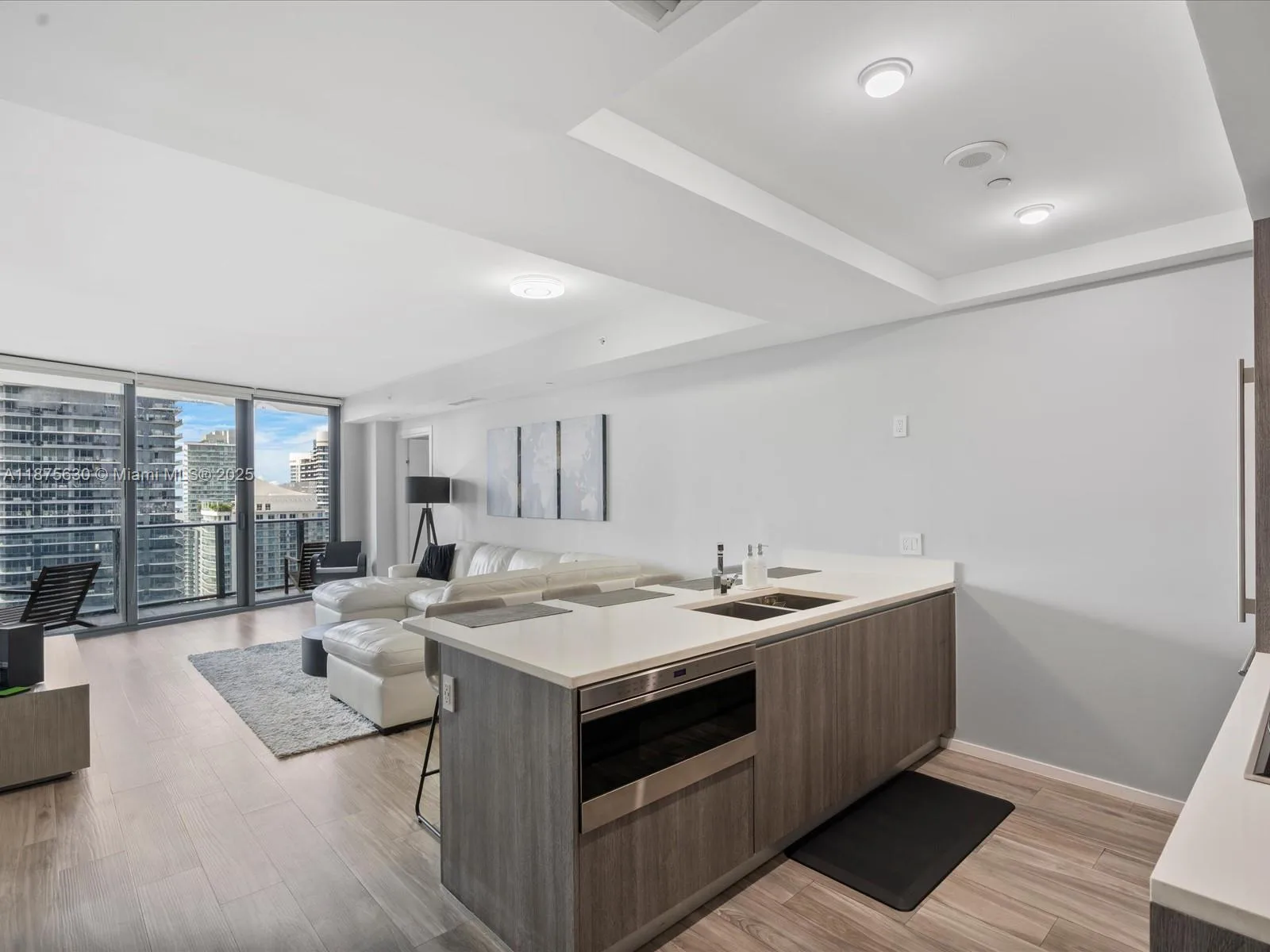 801 S Miami Ave # 4402, Miami, FL 33130 photo 3