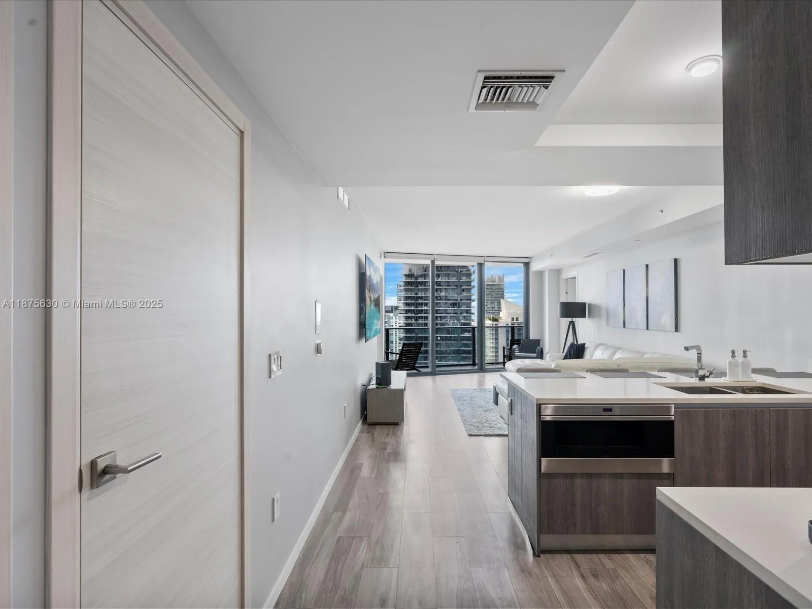 801 S Miami Ave # 4402, Miami, FL 33130 photo 4