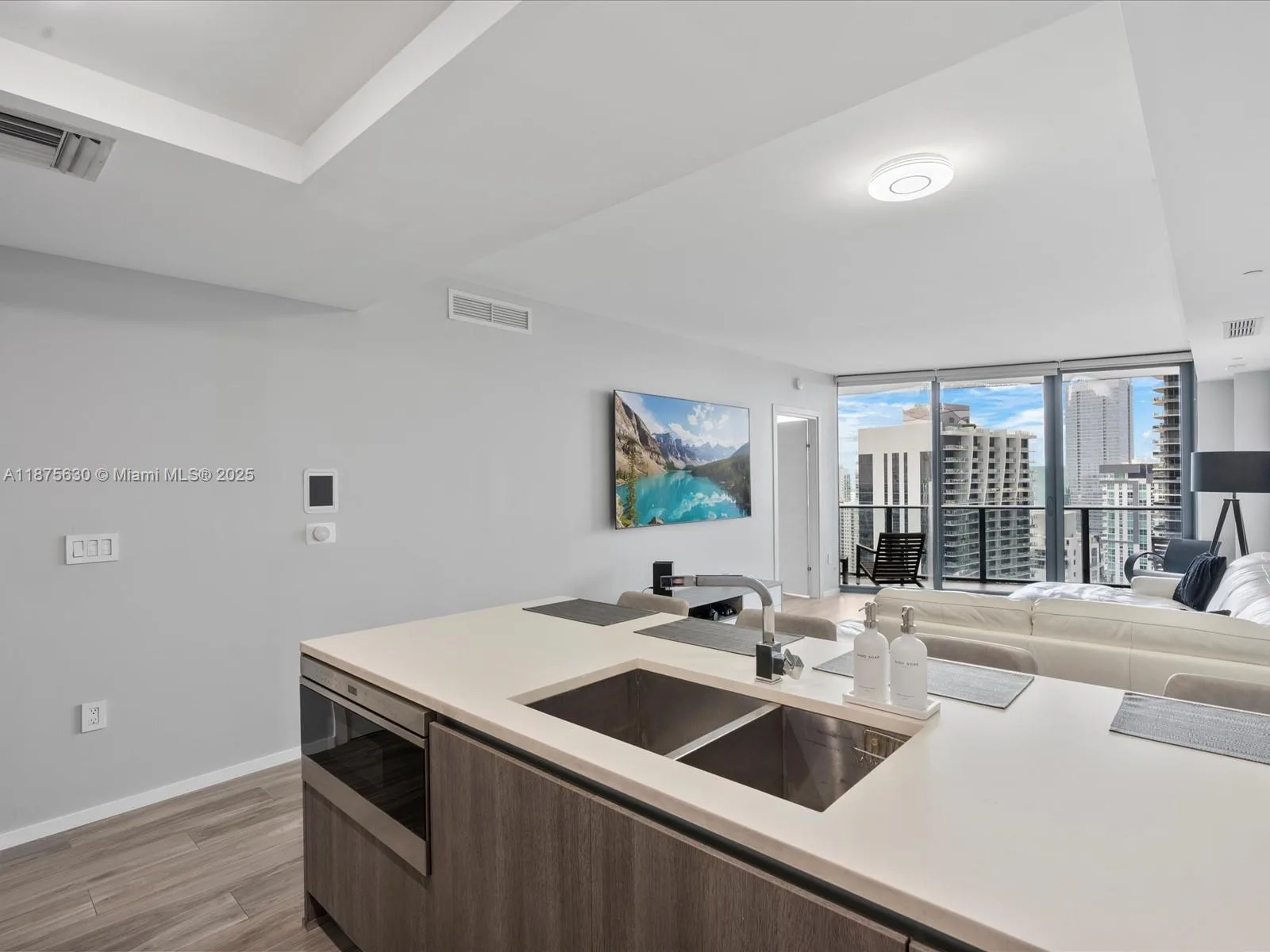 801 S Miami Ave # 4402, Miami, FL 33130 photo 5