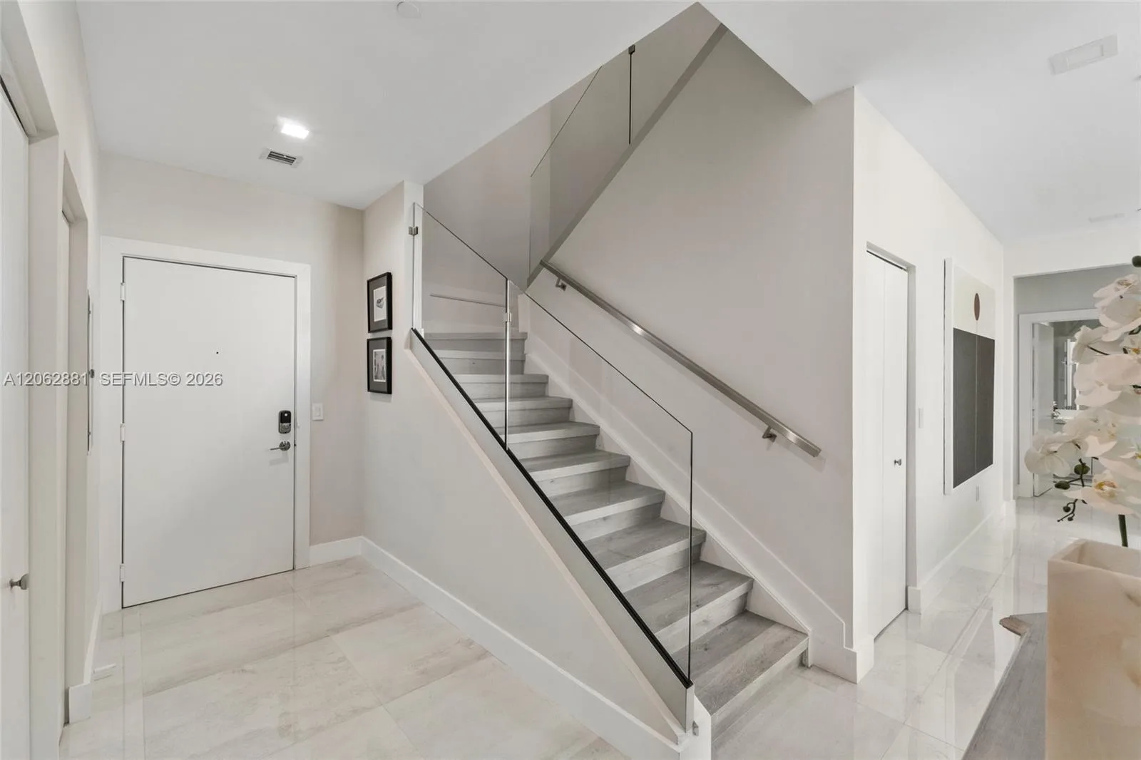 950 Brickell Bay Dr # 5507, Miami, FL 33131 photo 8