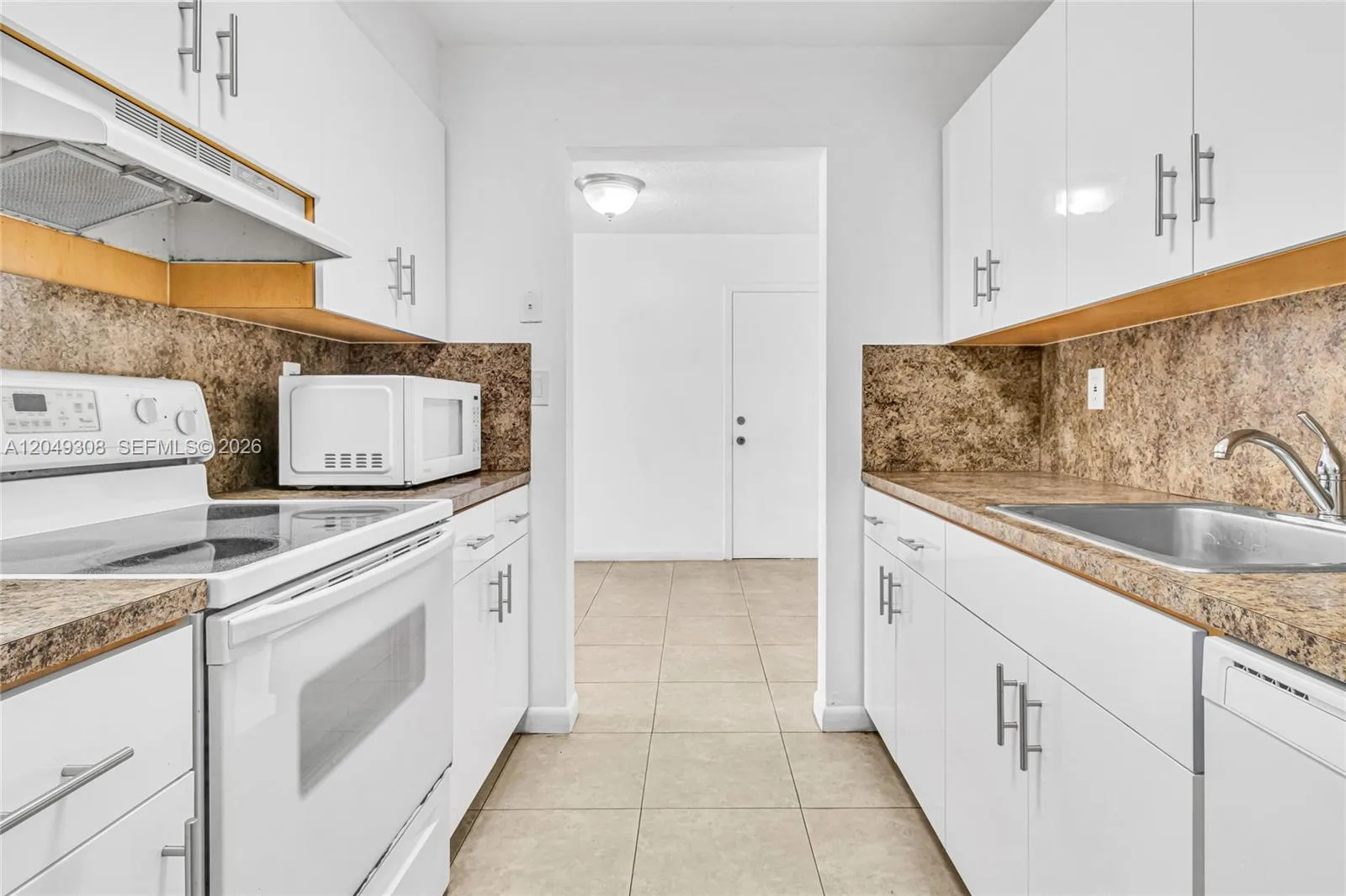 7201 Miami Lakes Dr # B14, Miami Lakes, FL 33014 photo 11