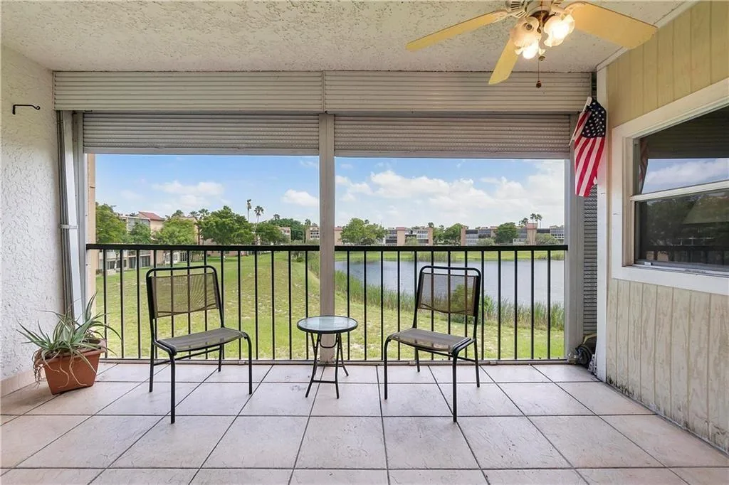 7210 Lake Circle Drive # 306, Margate, FL 33063