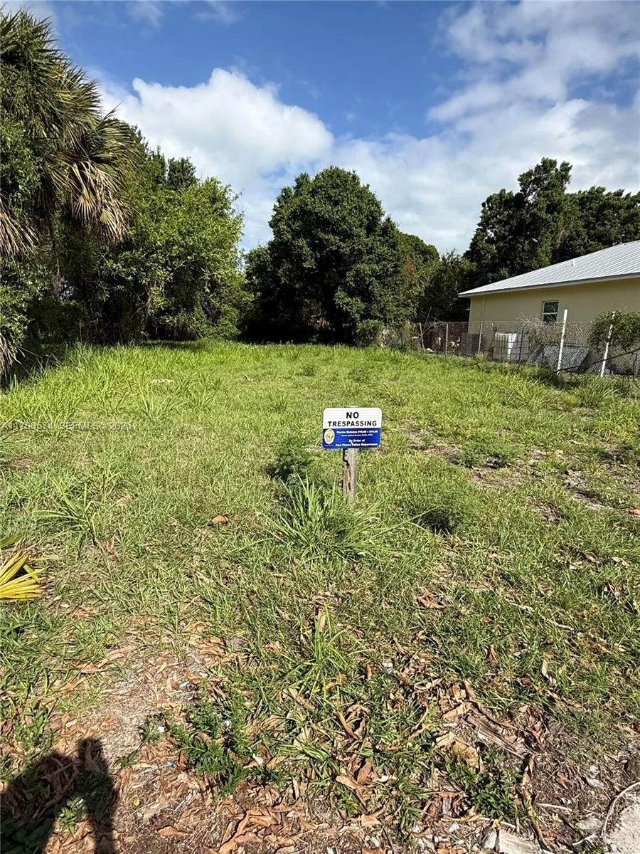 712 N 22nd St, Fort Pierce, FL 34950
