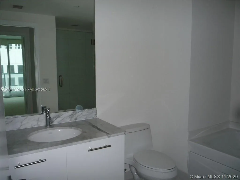 500 Brickell Ave # 2604, Miami, FL 33131 photo 10