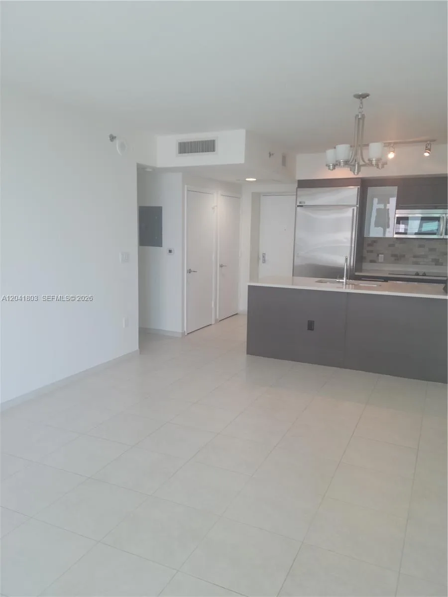 500 Brickell Ave # 2604, Miami, FL 33131 photo 11
