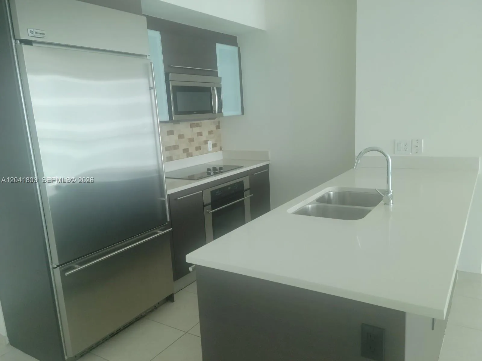 500 Brickell Ave # 2604, Miami, FL 33131 photo 12