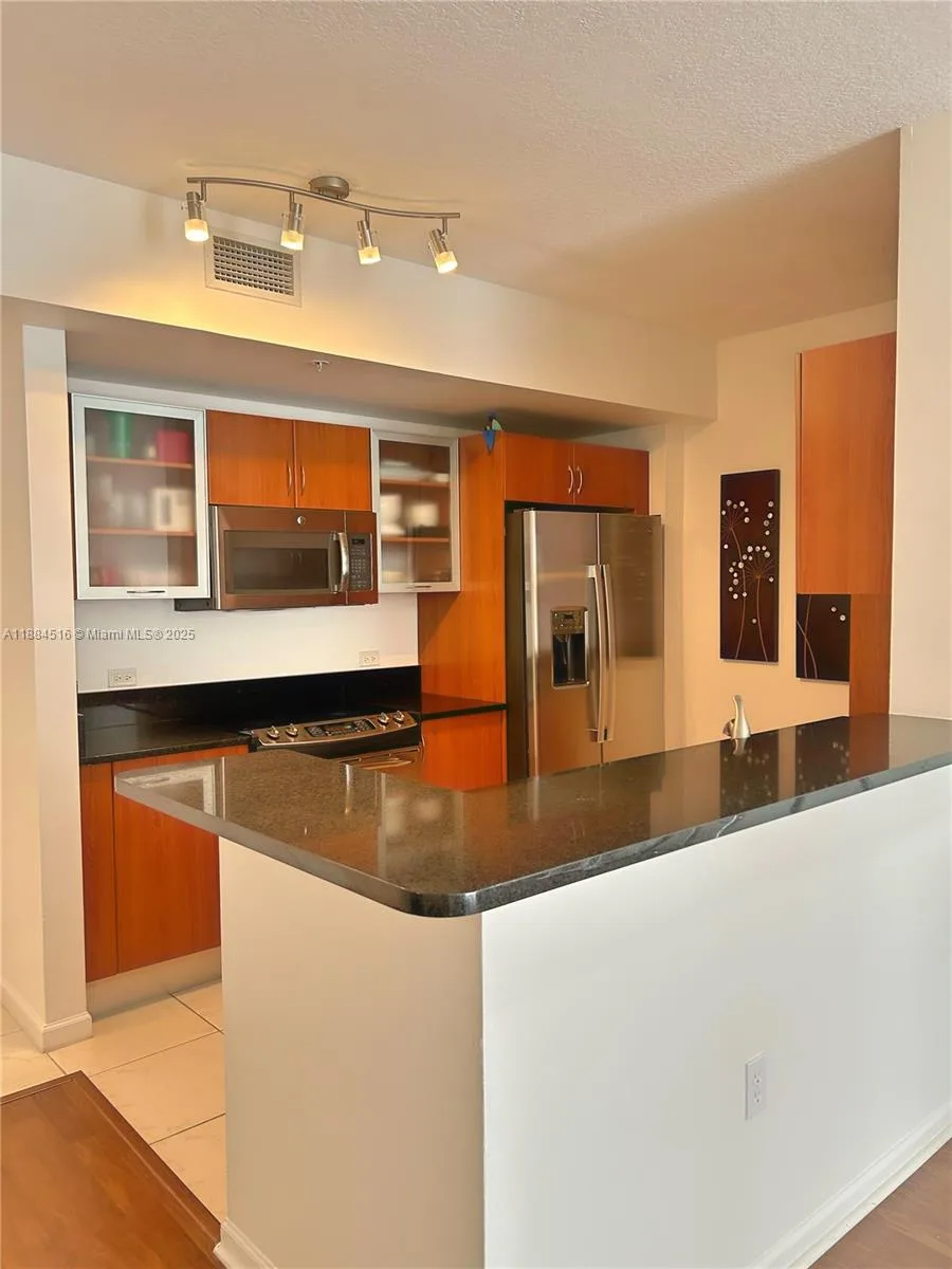 18800 NE 29th Ave # 830, Aventura, FL 33180 photo 8