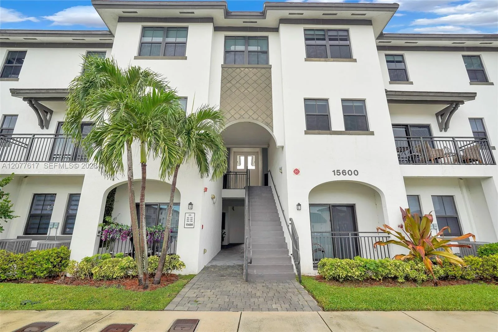 15600 SW 136th St # 102, Miami, FL 33196