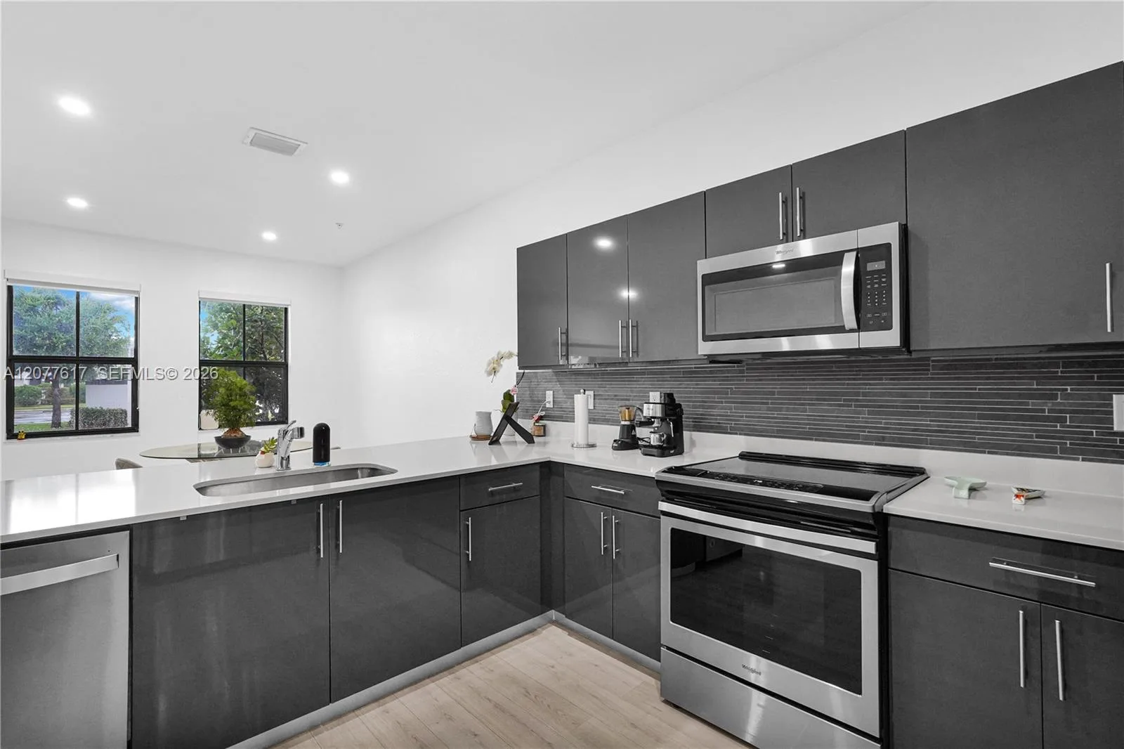 15600 SW 136th St # 102, Miami, FL 33196 photo 8